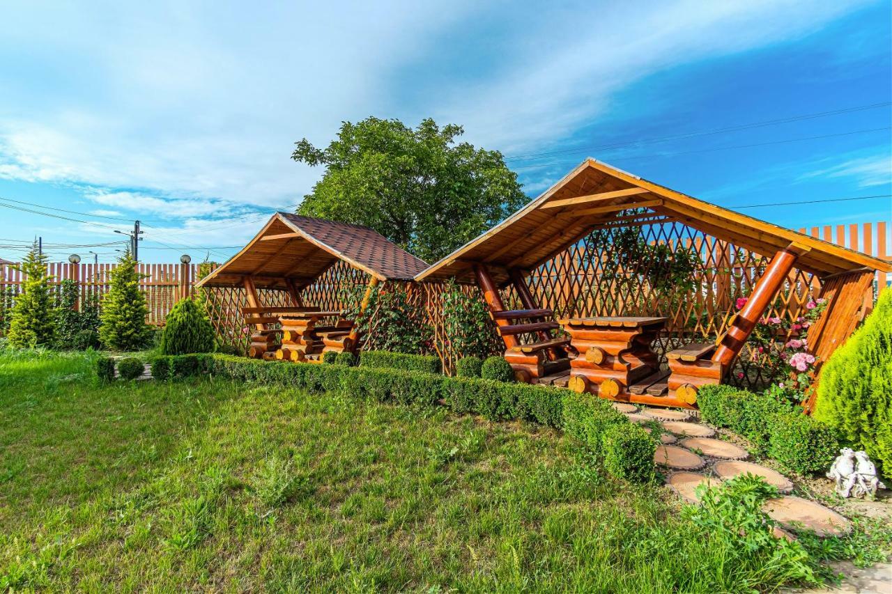 Akvalis Комплекс Для Отдыха Burlach'ya Balka Exteriör bild